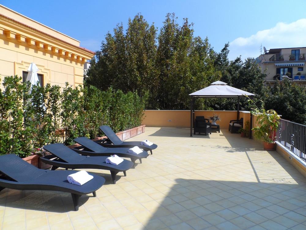 Hotel Palazzo Jannuzzi Relais Sorrent Exterior foto