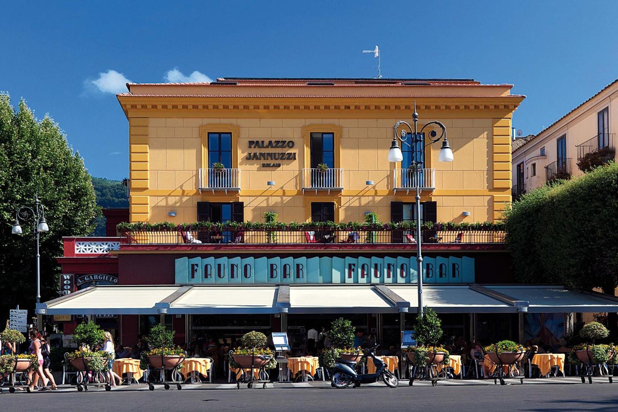 Hotel Palazzo Jannuzzi Relais Sorrent Exterior foto