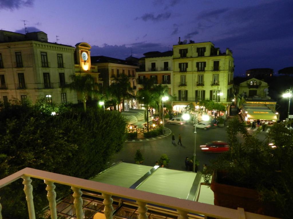 Hotel Palazzo Jannuzzi Relais Sorrent Exterior foto